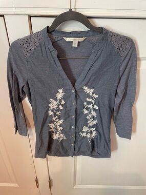 Lauren Conrad Blue Embroidered Button-Up Blouse
